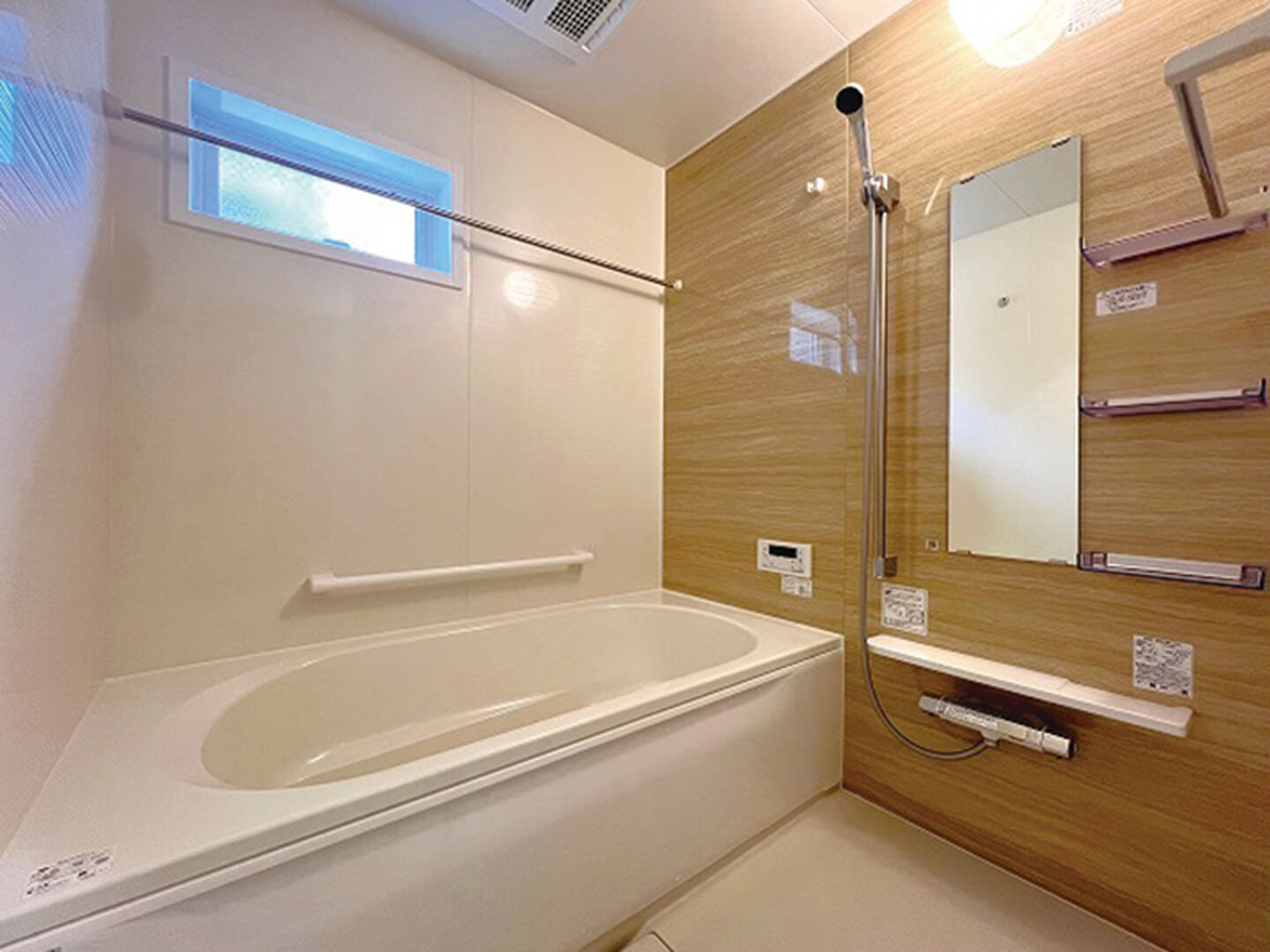 広々としたお風呂があります